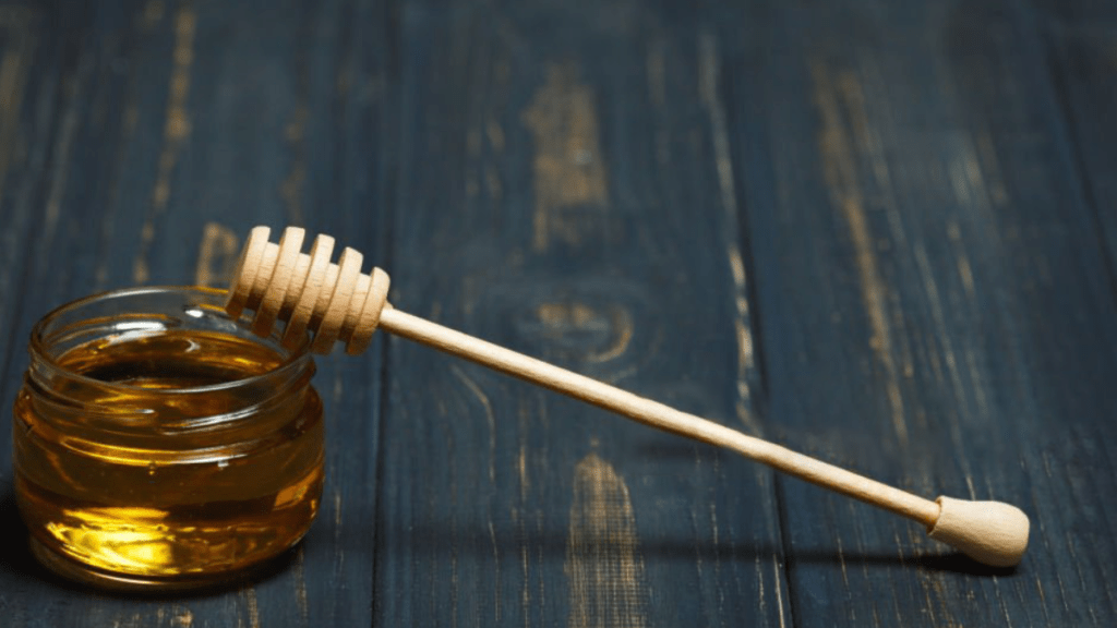 Honey dipper sticks: eco-conscious utensils for mindful sweetening